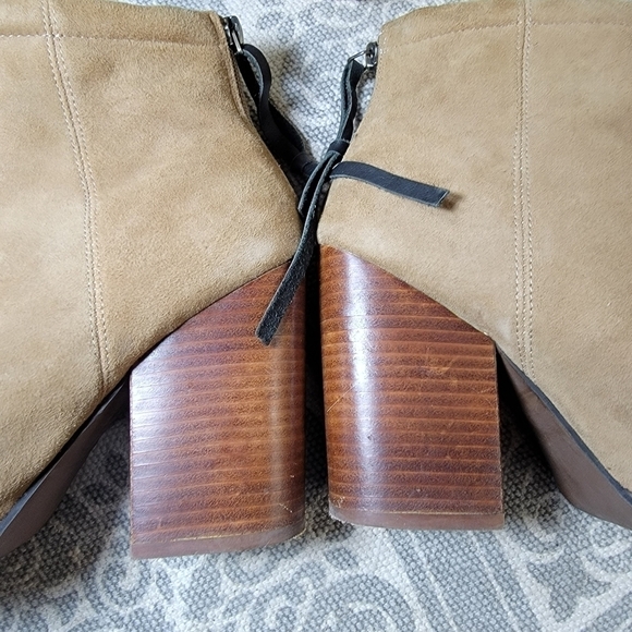 Jeffrey Campbell Rumble suede booties tan heel back zipper Size 8 - Picture 7 of 16